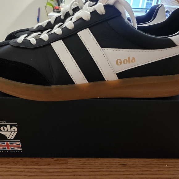 Gola Womens Black and White Sneakers - Picture 4 of 7